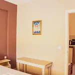 Ξενοδοχείο με διαμερίσματα Apagio Μικρός Γιαλός
